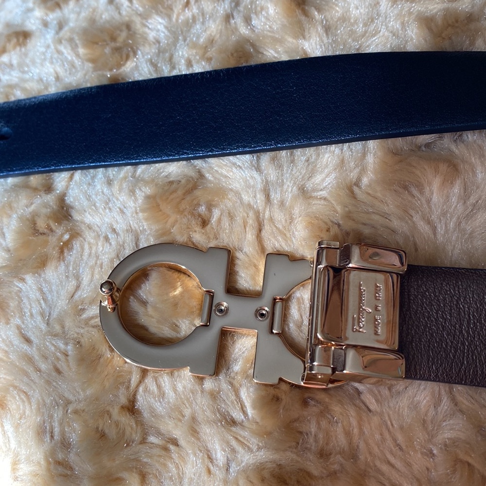 Ferragamo leather belt -reversible w/gold buckle, 37” - Picture 2 of 4